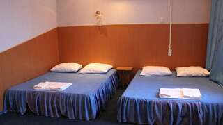 Гостиница Сузге Тобольск  Стандартный двухместный номер с 2 отдельными кроватями-1